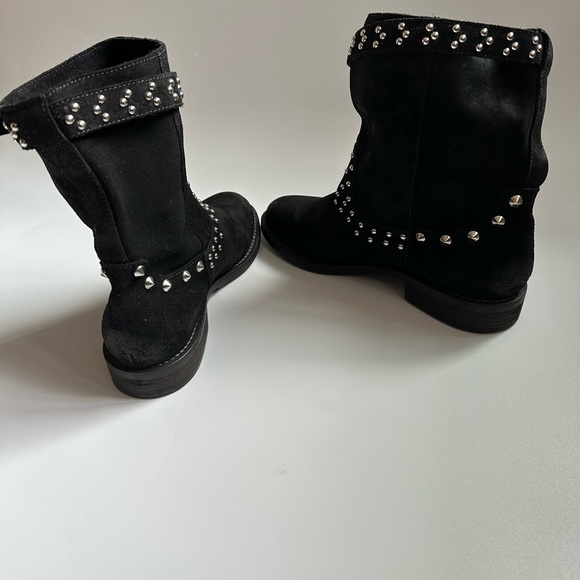 ❌❌ SOLD❌❌ Italian Suede leather Boots / TwinSet - Picture 5 of 15